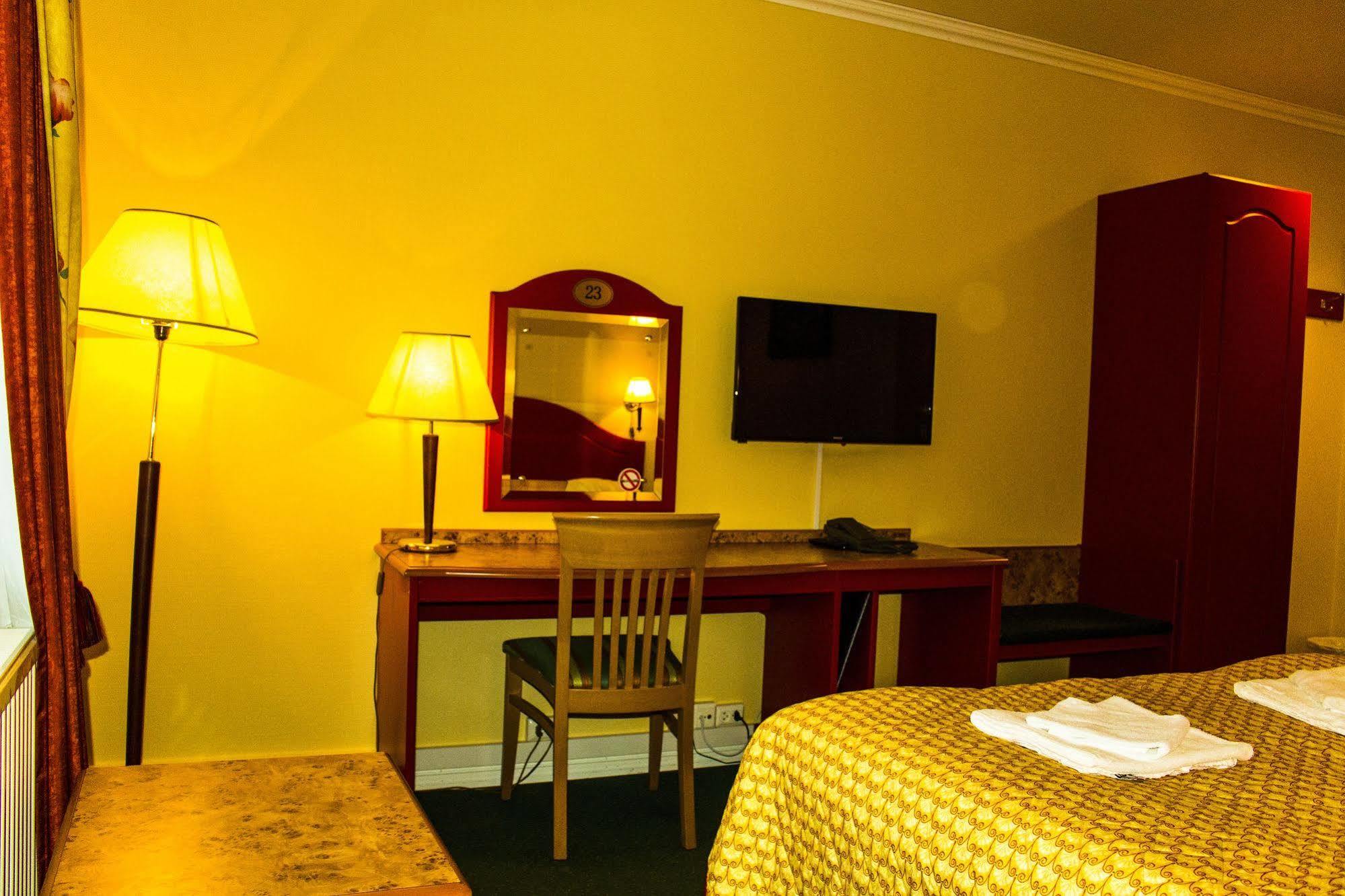 Tysfjord Hotel Storjord I Tysfjord Exterior photo